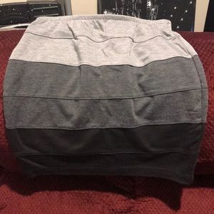 *FINAL PRICE* Grey striped mini skirt